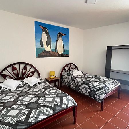 Hotel Isla Del Descanso Puerto Villamil Room photo